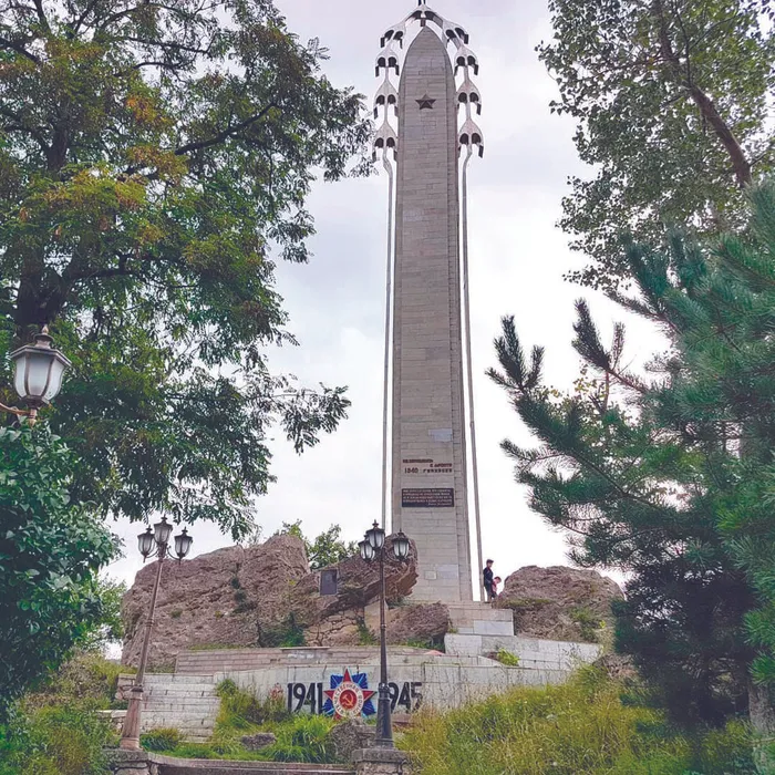 17pamyatnik
